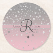 Monogram Name Pink Gray Silver Stars Hochzeit Runder Pappuntersetzer (Vorderseite)