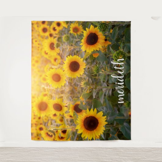 Monogram Name Trendy Field of Yellow Sunflowers Wandteppich (Vorderseite)
