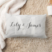 Monogram Name White Gray Marble Wedding Keepake Lendenkissen (Decke)