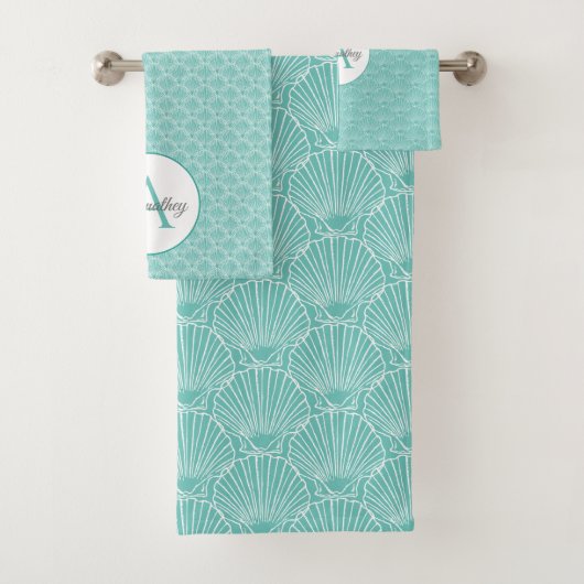 Monogram Name White Sea Muschel Patternhaus Badhandtuch Set (Insitu)