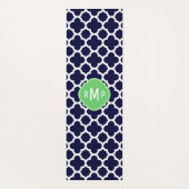 Monogram Navy Blue and White Quatrefoil Pattern Yogamatte (Rückseite)