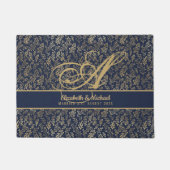 Monogram Navy Blue Gold Leaf Newlyweds Wedding Fußmatte (Vorderseite)