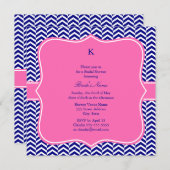 Monogram Navy Blue mit Hot Pink Zickzack Bridal Einladung (Vorne/Hinten)