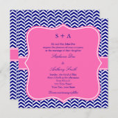 Monogram Navy Blue mit Hot Pink Zickzack Wedding Einladung (Vorne/Hinten)