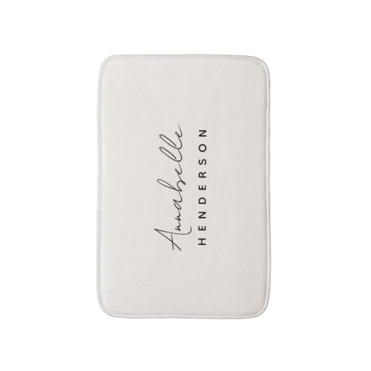Monogram Neutral Modern Minimalist Stylish Badematte (Vorderseite Vertikal)