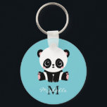 Monogram Niedlich Panda Personalisiert Bubble Gum  Schlüsselanhänger<br><div class="desc">Ein niedlicher Panda-Bär sitzt auf dem Boden auf einem blasen Kaugummi blauen Hintergrund. Personalisieren Sie mit Ihrem Monogramm und Namen oder löschen Sie Text in Textfeldern ohne Namen.</div>