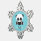 Monogram Niedlich Panda Personalisiert Bubble Gum  Schneeflocken Zinn-Ornament (Rechts)