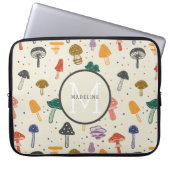 Monogram Niedliches Mushroom-Muster Moderner Trend Laptopschutzhülle (Vorderseite)