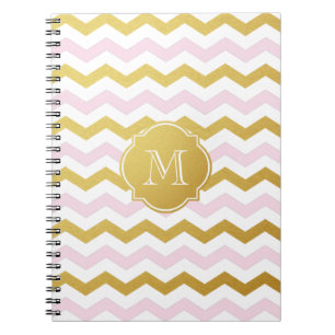 Monogram-Notebook mit Zickzack Muster aus Gold und Notizblock
