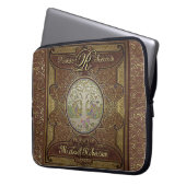 Monogram Old Leather Book Look Laptopschutzhülle (Vorderseite Links)