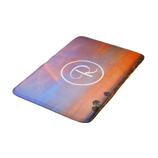 Monogram Orange Blue Sunset Rainbow Fotografie Badematte (Schrägansicht)