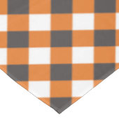 Monogram Orange White Kariert Gingham Tischdecke (Schrägansicht)