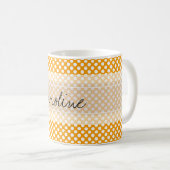 Monogram Orange White Trendy Fun Polka Dot Muster Kaffeetasse (VorderseiteRechts)