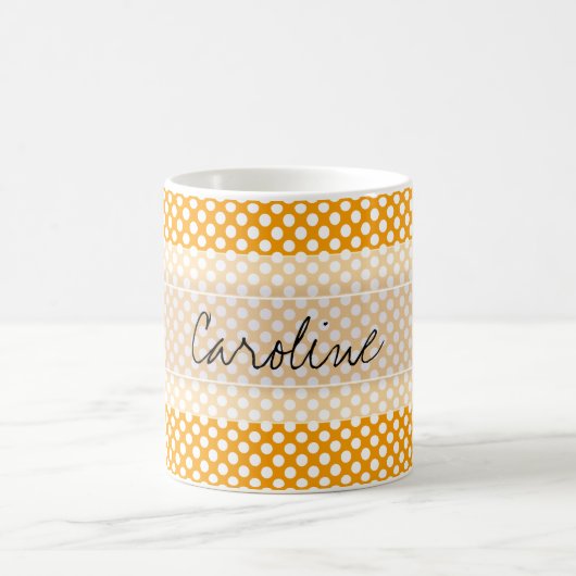Monogram Orange White Trendy Fun Polka Dot Muster Kaffeetasse (Mittel)