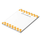 Monogram Orange White Trendy Fun Polka Dot Muster Notizblock (Rotiert)