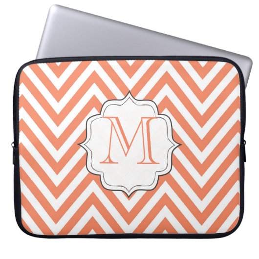 Monogram Orange Zickzack Designer Notebook-Bag Laptopschutzhülle (Vorderseite)