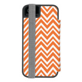 Monogram Orange Zigzag Muster Incipio iPhone Geldbeutel-Hülle (Folio Rückseite)