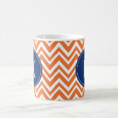 Monogram Orange Zigzag Muster Kaffeetasse (Mittel)