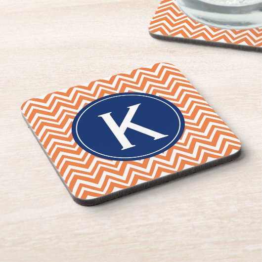 Monogram Orange Zigzag Muster Untersetzer (Linke Seite)