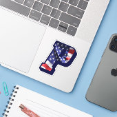 Monogram P American Flag Letter P Initial USA Aufkleber (Laptop mit iPhone)
