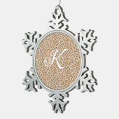Monogram-Pantherfell hellbraunes Muster Name Buchs Schneeflocken Zinn-Ornament (Rechts)