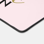 Monogram Pastel Pink Minimalist Stylish Gold Black Schreibtischunterlage (Ecke)