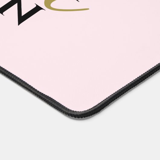 Monogram Pastel Pink Minimalist Stylish Gold Black Schreibtischunterlage (Ecke)