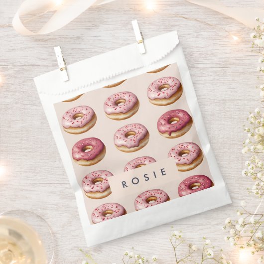 Monogram Personalisiert Pink Donut Pattern Geschenktütchen (Ausgeschnitten)