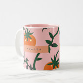 Monogram Personalisiert Retro Tomato Vine Muster Zweifarbige Tasse (Vorderseite Links)