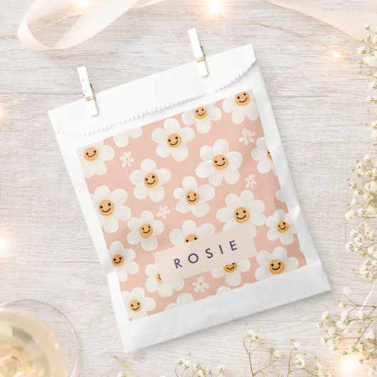 Monogram Personalisiert Smile Daisy Floral Muster Geschenktütchen (Ausgeschnitten)