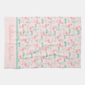 Monogram Pink Flamingos Green Palm Blätter Tropica Geschirrtuch (Horizontal)