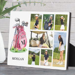 Monogram Pink Golf Foto Collage Fotoplatte<br><div class="desc">Diese personalisierte Foto-Plakette mit einem Ständer ist ein guter Weg, um LieblingsErinnerungen mit einer golfinspiriert Drehung zu ehren. Auf der links Seite ist eine Aquarellgolftasche mit rosa golffarbenem Sack mit einem individuellen Monogramm, das auf der Tasche selbst gedruckt wurde, erhältlich. Unten erscheint der Name des Empfängers in einem klassischen Serif-Schriftart...</div>