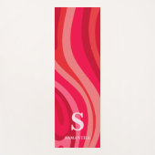 Monogram Pink Red Modern Yogamatte (Vorderseite)