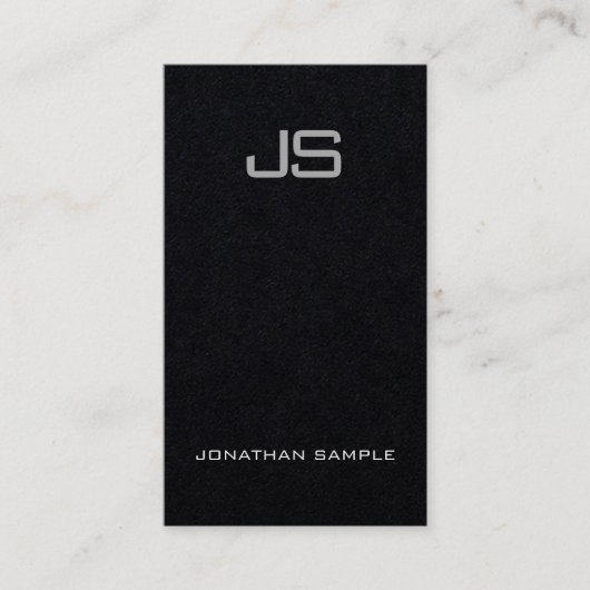 Monogram Premium Black Modern Template Vertikal Visitenkarte (Vorderseite)