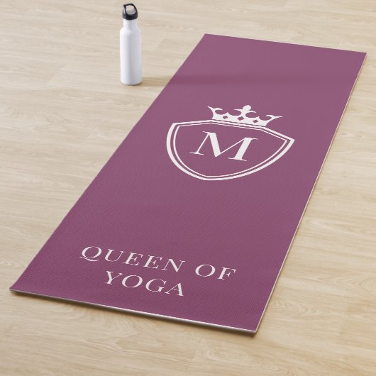 Monogram Queen of yoga lila Yogamatte (Beispiel)