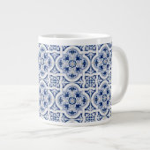 Monogram R, Blue Sicilian Tile Riesenkaffee Tasse (Vorderseite Rechts)