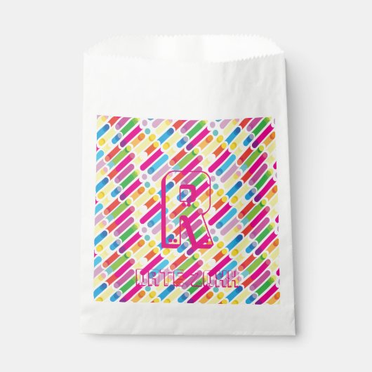 Monogram Rainbow Diagonal Lines Muster Pop Art Geschenktütchen (Vorderseite)