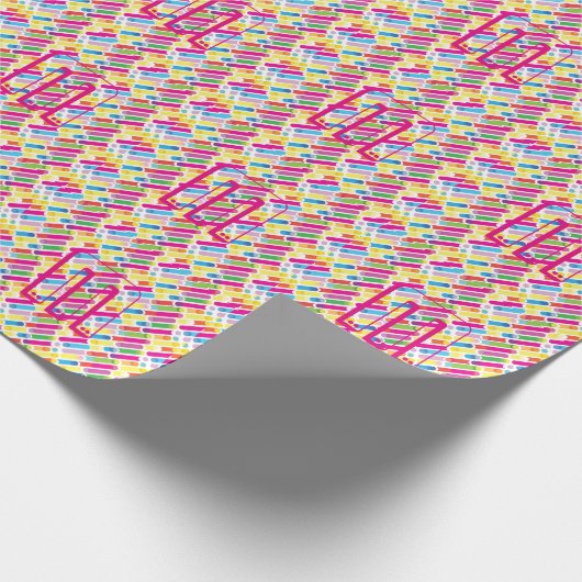 Monogram Rainbow Diagonal Lines Pattern Pop Art Geschenkpapier (Ecke)