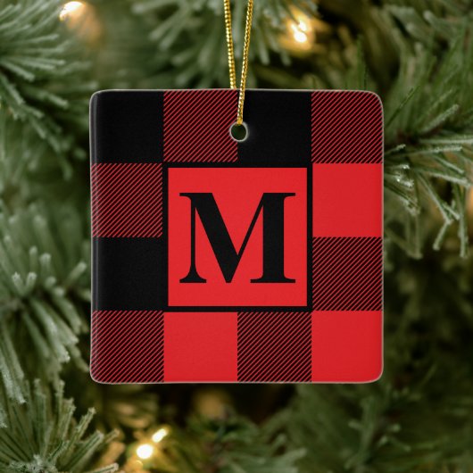 Monogram Red and Black Buffalo Karierte Weihnachte Keramikornament (Baum)