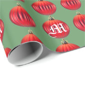 Monogram Red Green Weihnachtsschmuck Custom Geschenkpapier (Rolleneckpunkt)