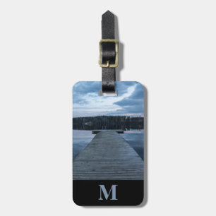 Monogram-Reise Holzpier, blauer See und Wald Gepäckanhänger