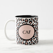 Monogram Rose Gold Black Leopard Print Cheetah Zweifarbige Tasse (Links)