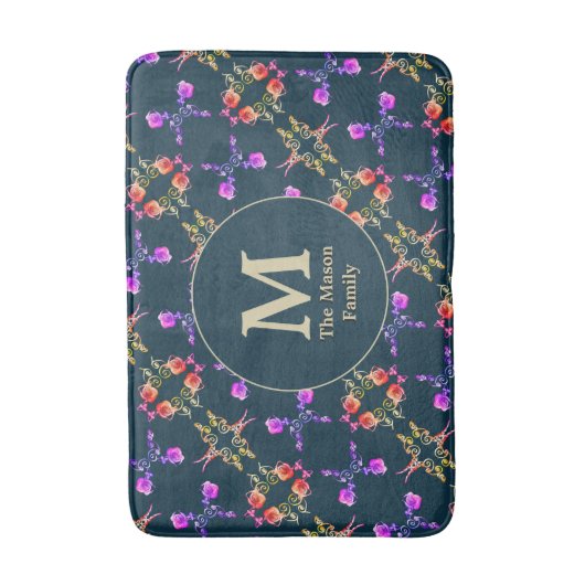 Monogram Rose Herzmuster auf dunkelblau Badematte (Vorderseite Vertikal)