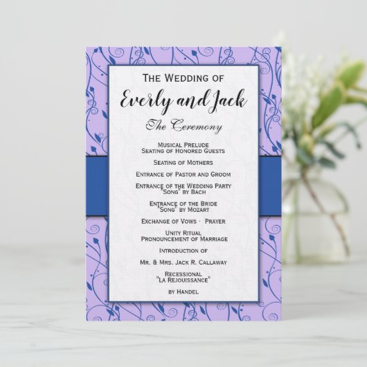 Monogram Royal Blue Lilac Swirl Wedding Program Einladung (Stehend Vorderseite)