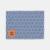 Monogram Royal Blue mit Orange Zickzack Pattern Fleecedecke (Vorderseite (Horizontal))