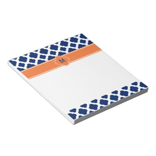 Monogram Royal Blue Quatrefoil Pattern mit Orange Notizblock (angewinkelt)