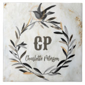 Monogram Rustic White Marble Bird Wreath Custom Fliese (Vorderseite)