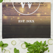 Monogram Rustic Wood Panels Script Geschirrtuch (Gefaltet)