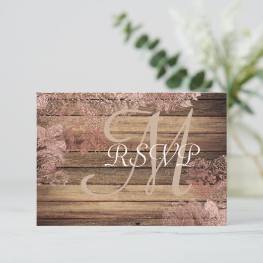 Monogram Rustic Wood Rose Lace Wedding RSVP Karte (Stehend Vorderseite)