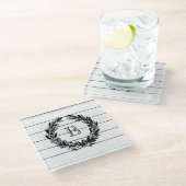Monogram Rustic Wood Style Glasuntersetzer (Schrägansicht)